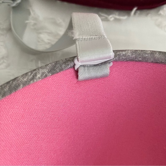 SOLD Victoria’s Secret PINK 36DD‎ Bra Set Red & Grey - Picture 8 of 12